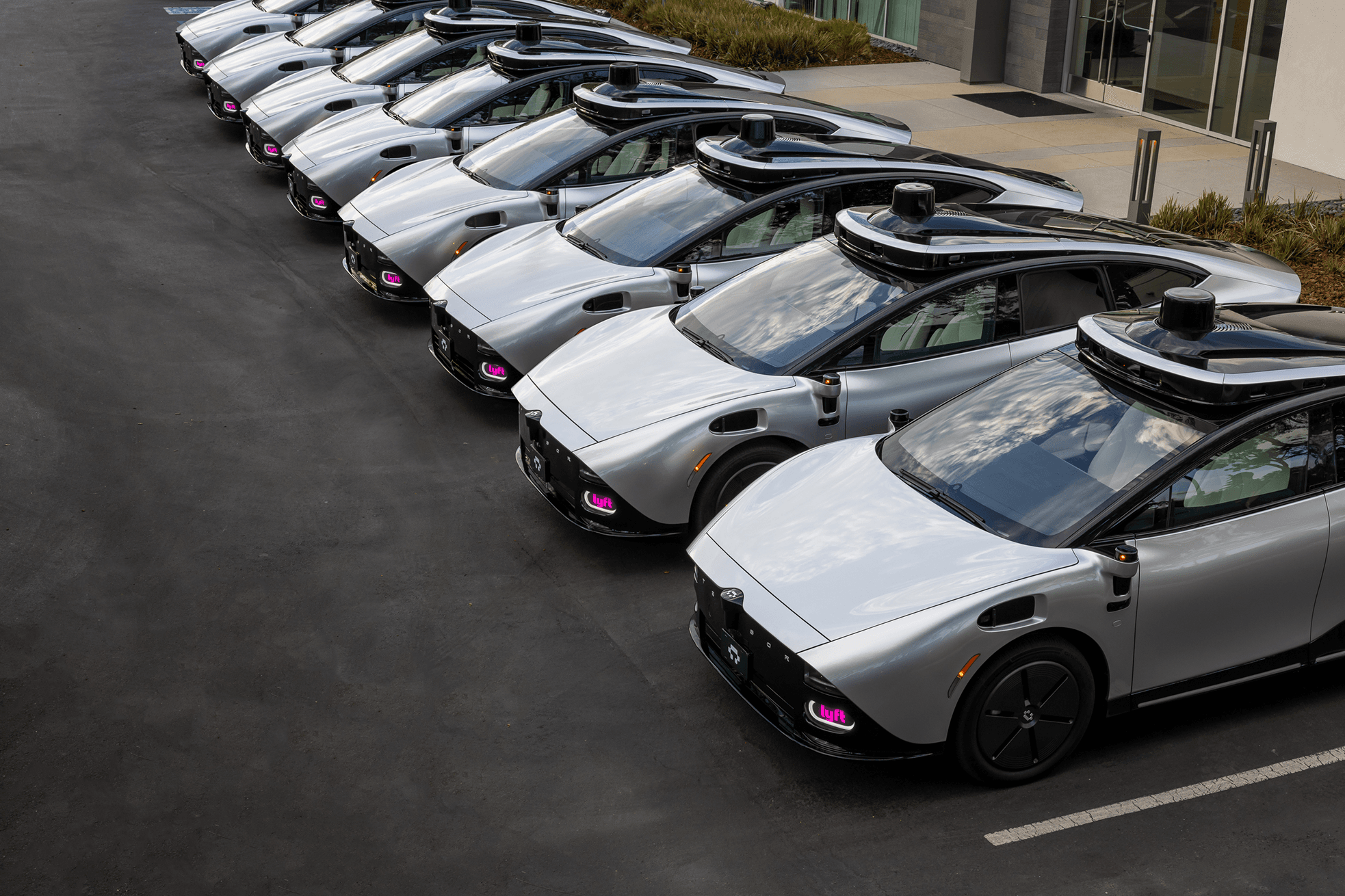 Lyft and Tensor pitch a factory-ready Robocar network